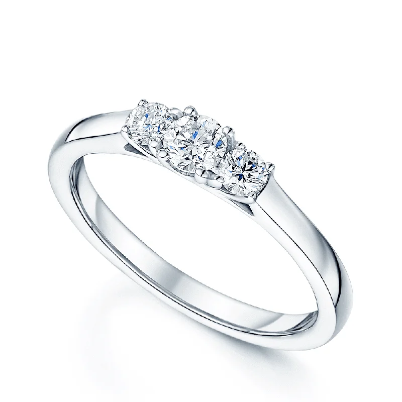 Men's Lapis Lazuli Engagement Rings in Sterling Silver with a Star - Shaped Stone SettingPlatinum Graduating Three Stone Diamond Ring Men's Lapis Lazuli Engagement Rings in Sterling Silver with a Star - Shaped Stone SettingPlatinum Graduating Three Stone Diamond Ring