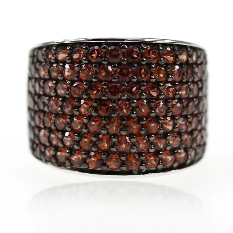 Sapphire Gemstone Rings in 18K White Gold with Diamond Accents for an Elegant Engagement925 Sterling Silver Red Garnet Ring Sapphire Gemstone Rings in 18K White Gold with Diamond Accents for an Elegant Engagement925 Sterling Silver Red Garnet Ring
