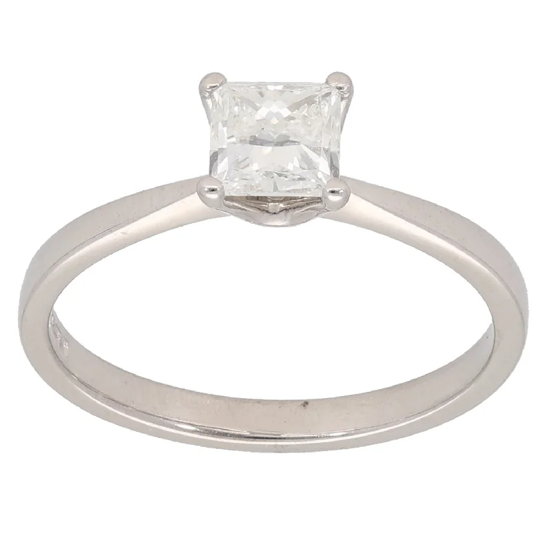 Men's Turquoise Engagement Rings in 925 Silver with a Southwestern - Inspired Band18ct White Gold 0.69ct Diamond Solitaire Ring Size M Men's Turquoise Engagement Rings in 925 Silver with a Southwestern - Inspired Band18ct White Gold 0.69ct Diamond Solitaire Ring Size M