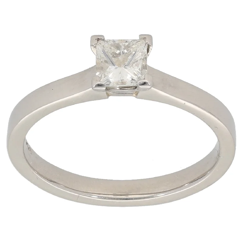 Men's Sapphire Engagement Rings in 18K White Gold with Pave Diamond AccentsPlatinum 0.63ct Diamond Solitaire Ring Size R Men's Sapphire Engagement Rings in 18K White Gold with Pave Diamond AccentsPlatinum 0.63ct Diamond Solitaire Ring Size R
