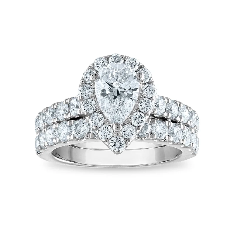 Men's Black Onyx Engagement Rings Set in Titanium for a Modern and Bold LookSignature EcoLove Diamond Dreams 3 CTW Lab Grown Diamond Halo Bridal Set in 14KT White Gold Men's Black Onyx Engagement Rings Set in Titanium for a Modern and Bold LookSignature EcoLove Diamond Dreams 3 CTW Lab Grown Diamond Halo Bridal Set in 14KT White Gold
