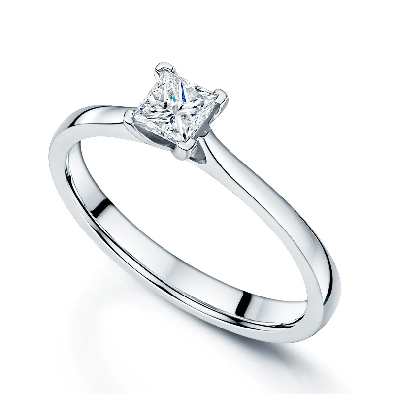 Men's Tourmaline Engagement Rings in 18K Two - Tone Gold with a Floral - Inspired SettingPlatinum GIA Certificated Princess Cut Diamond Four Claw Set Ring Men's Tourmaline Engagement Rings in 18K Two - Tone Gold with a Floral - Inspired SettingPlatinum GIA Certificated Princess Cut Diamond Four Claw Set Ring