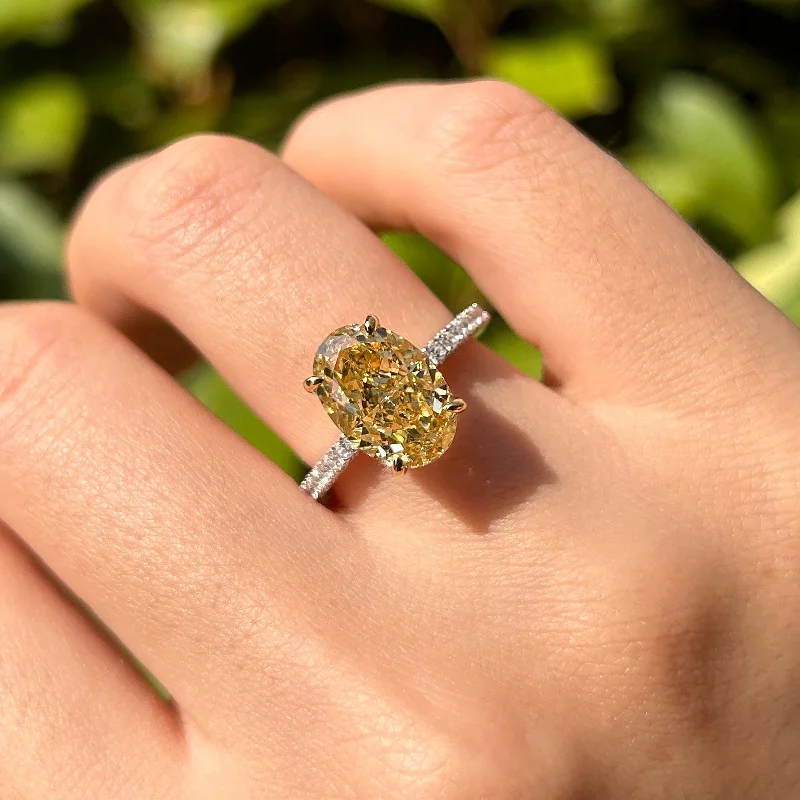 Men's Aquamarine Engagement Rings in 9K Gold with a Bezel - Set StoneStunning Yellow Oval Cut Sterling Silver Engagament Ring For Women Men's Aquamarine Engagement Rings in 9K Gold with a Bezel - Set StoneStunning Yellow Oval Cut Sterling Silver Engagament Ring For Women