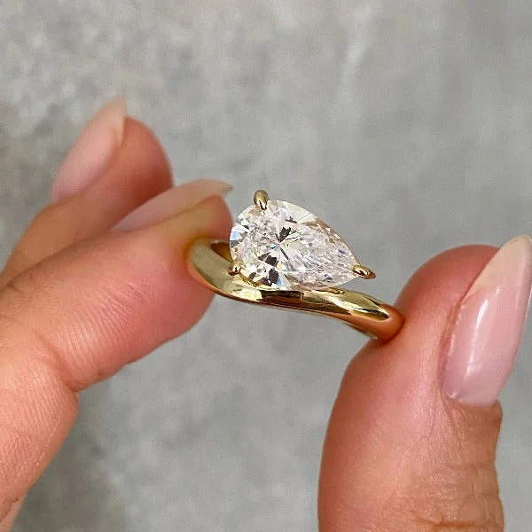Men's Emerald Engagement Rings with 14K Yellow Gold and Vintage - Style FiligreePear Cut East to West Engagement Ring