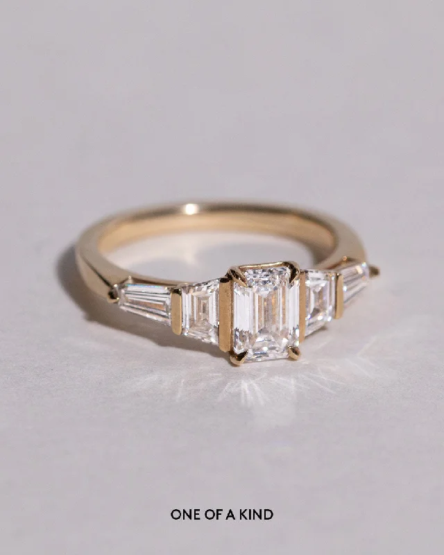 Men's Amethyst Engagement Rings in Sterling Silver with a Contemporary Geometric SettingBeau 1.02ct Lab Grown Diamond Ring Men's Amethyst Engagement Rings in Sterling Silver with a Contemporary Geometric SettingBeau 1.02ct Lab Grown Diamond Ring