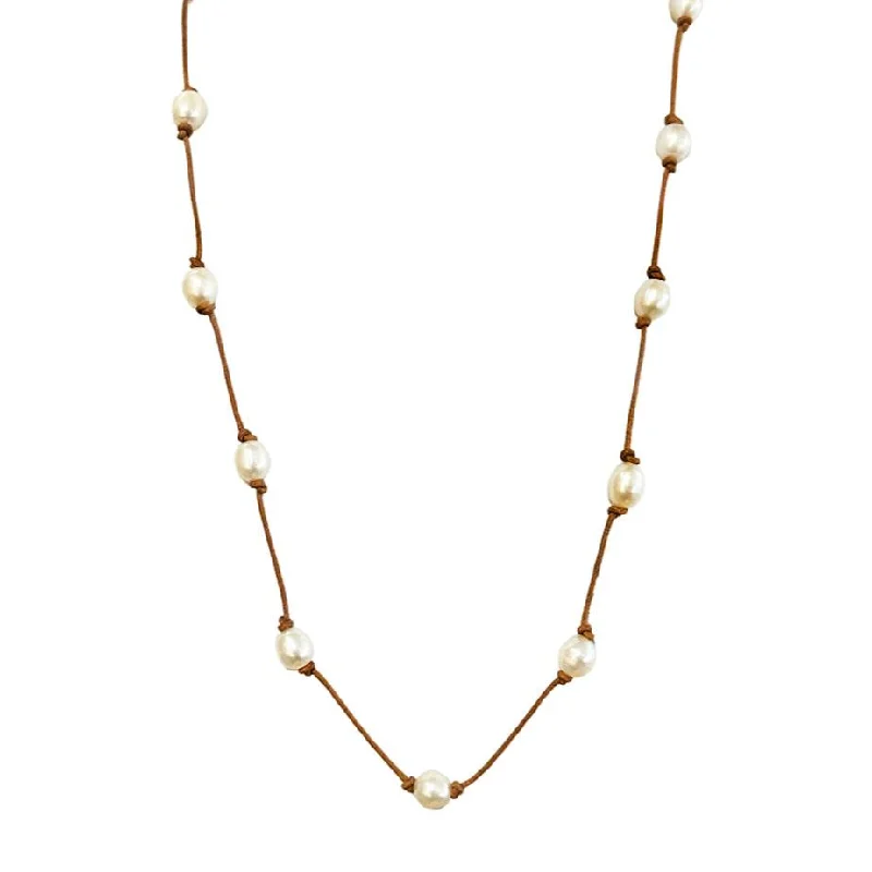 Minimalist geometric pendants for everyday wearFreshwater Pearl & Leather Necklace - "Mira" Minimalist geometric pendants for everyday wearFreshwater Pearl & Leather Necklace - "Mira"