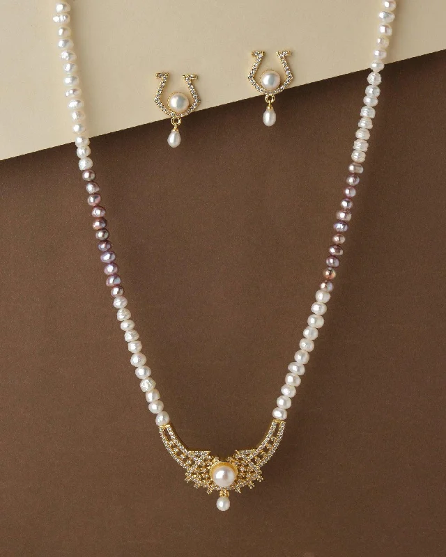 modern chain necklaces for girlsTrendy Pearl Necklace Set